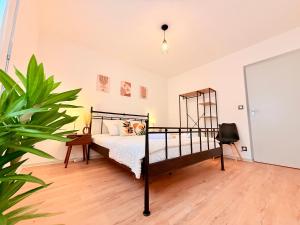 Villas Maison renove 10 prsn Parking privee & Balcon Proche Gare-Viotte : photos des chambres