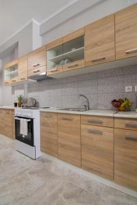 Paxos In Square Studio Poseidon