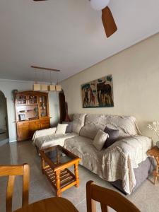 Arenales del Sol, Apartamento familiar con piscina, parking y playa a 5 minutos