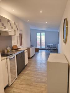 Studio 2 à 3 personnes climatisé avec patio