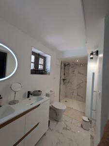 Maisons d'hotes La Villa Bellevue - 8 personnes avec piscine : photos des chambres