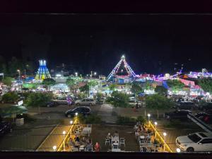 Beachfront & Park View Apartment