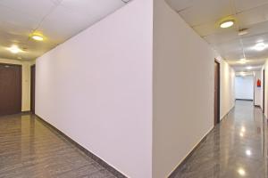 Hotel O Grand Residency Near Kasi Talkies