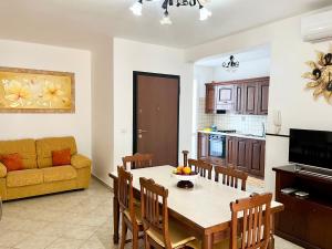 Ros House - Grande Appartamento con Veranda & balcone