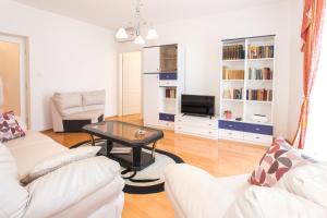 Three Wells Apartment