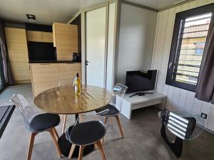 Agréable cottage pour 5 personnes dans un parc résidentiel pour des vacances reposantes en famille