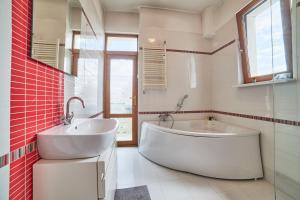 Main Street Sunshine 2 KING Bdr