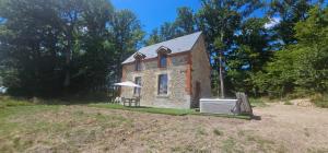 Maisons de vacances Maison avec spa privatif, piscine, poele a bois Domaine de la Moyendrie : photos des chambres