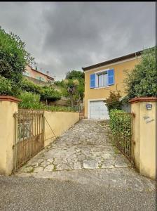 T4 vue mer avec climatisation - 4hvězdičkové hotely ve městě Grasse