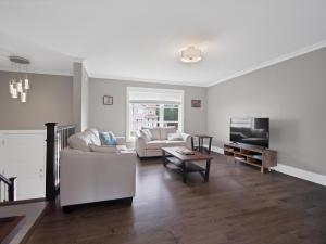 Comfortable 3BR Getaway