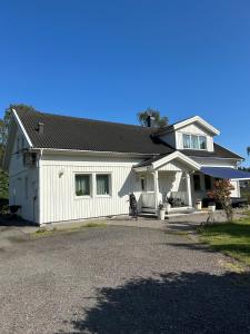 Modern villa near city & nature