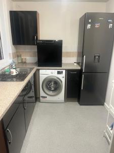 Lovely One Bedroom Flat Near Bermondsey Station Walk to the River and Southwark Park