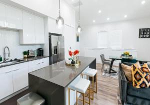 Cozy and Chic 3BR Retreat in Downtown Houston