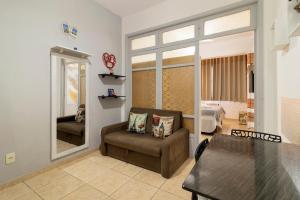 Seu lar em copacabana 100m da praia