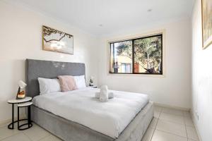 Convenient 2BR Nest in Liverpool - Stay with Ease