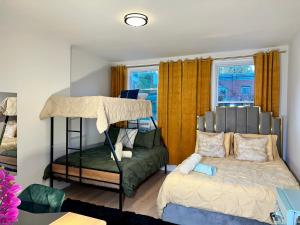 Hotel-Style, No Host, Professionally Managed ID280