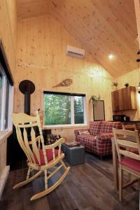 Le Huard - Waterfront Cabin with Spa
