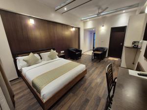 R D Hotels HSR