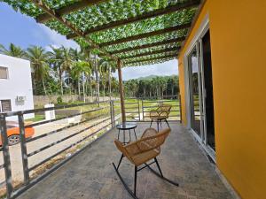 Rest in Paradise, Pool, Beach and Terrace