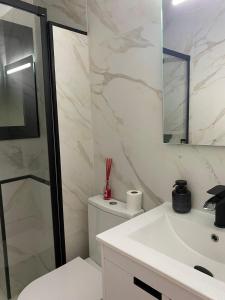 Habitación Grande en Apartamento Compartido