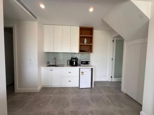 Private Getaway - Portarlington!