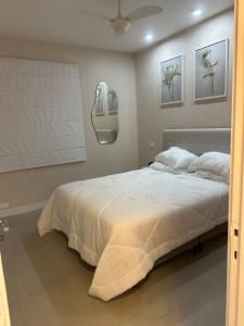 Brand new apartment on the beach with sea view