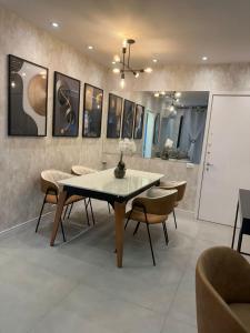 Brand new apartment on the beach with sea view