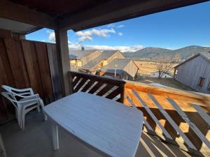 Appartement lumineux 3 pièces avec balcon et parking - FR-1-593-135