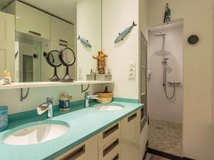 Appartements Appartement avec vue sur le port, parking, proche plage - FR-1-2-447 : photos des chambres