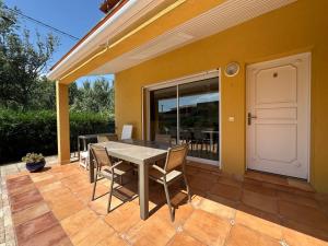 Charmant Pavillon T3 avec Jardin et Piscine à Valras-Plage - FR-1-781-107