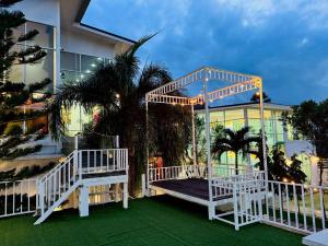 The Grand Pool Villa Pattani