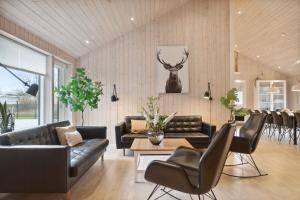 Modern Summer House In Pøt With Spa & Sauna