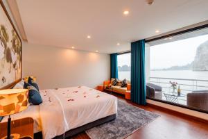 Sea Coral Cruise Lan Ha Bay