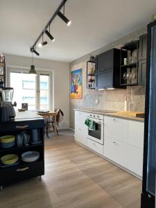 Cozy apartment for 5 near city