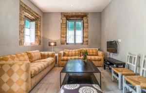 Beautiful Home In Baeza