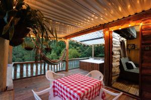 Beautiful Cabin Love and Nature