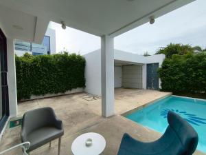 TYb03 芭提雅北歐風格三臥室別墅