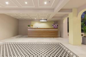 Dancenter Near West Lake Hanoi, Truc Bach Lake Formerly Le Grand The Central Park