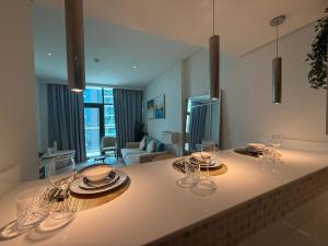 Highend Seven Palm 1BR Private Beach and Infinity Pool