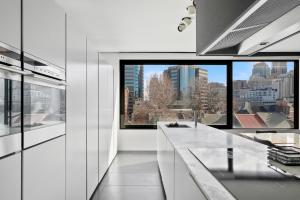 Small House - Award Winning Surry Hills