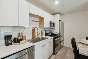 Stylish Boho Oasis Mins from Downtown Dallas