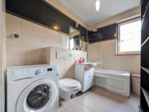 Pochyła Green Haven Apartment by BookingHost