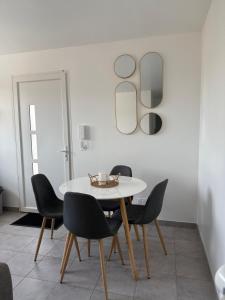 Appartements Appartement moderne et spacieux 3 : photos des chambres