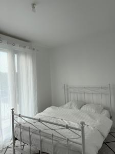 Appartements Appartement moderne et spacieux 3 : photos des chambres