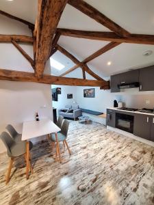 B&B / Chambres d'hotes Chambres d'Hotes Chateau Pierre de Montignac : photos des chambres