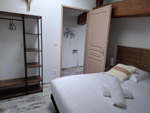 B&B / Chambres d'hotes Chambres d'Hotes Chateau Pierre de Montignac : photos des chambres