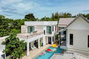 Level FIVE pool villa Pattaya