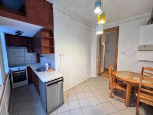 Niecała Twelve - Old Town Hideaway