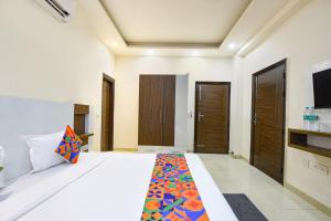FabHotel Skylight Inn - Artemis Hospital Gurgaon