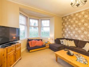 5 Bed in Brodick CA016